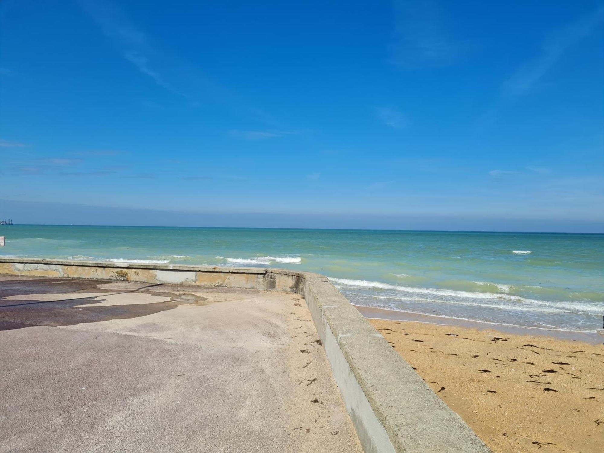 Les Pieds Dans L'Eau - Acces Direct A La Plage Bernières-sur-Mer Esterno foto